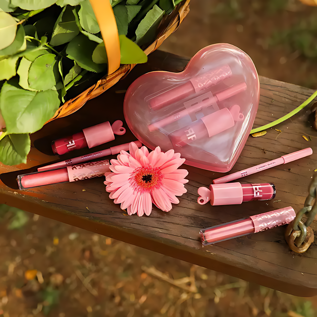 Fran by Franciny Ehlke Love Kit Lip Gloss & Waterproof Lip Liner Set, Plumping Shine + Rosy Glam – 0.34 oz (9.7 g) liner and gloss pairing – Buy now at MKPBR.COM – Worldwide Shipping
