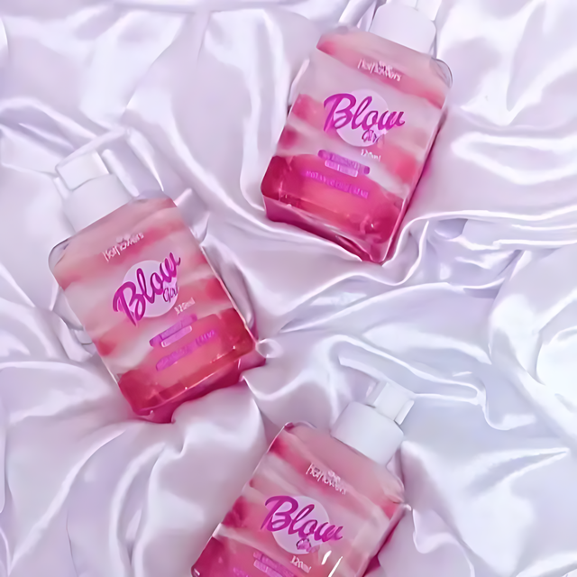 Hotflowers Blow Girl Intimate Aromatic Gel Strawberry & Cream 320ml – Three bottles elegantly displayed on luxurious light purple, shiny pleated satin fabric, emphasizing the product's premium presentation – Buy now at MKPBR.COM – Worldwide Shipping.
