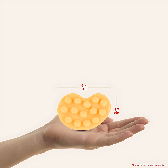 L'Occitane au Brésil Cashew Massaging Soap Bar 3.17 oz (90 g) close-up of massage spheres – Buy now at MKPBR.COM – Worldwide Shipping