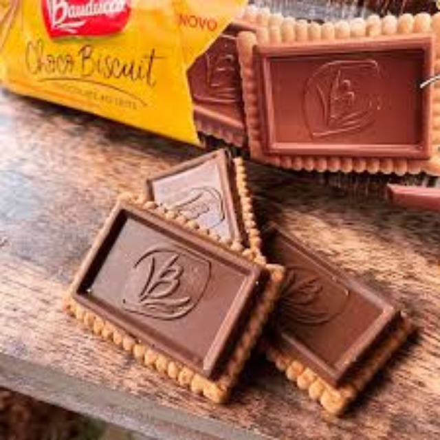 8 paquets de biscuits au chocolat au lait - Bauducco Choco Biscuit Pack - 8 x 80g (2,82 oz)