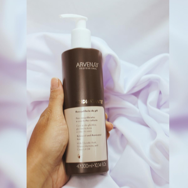 Acidificante Arvensis 300ml balances hair pH and boosts treatment performance after chemicals – Buy now at MKPBR.COM – Worldwide Shipping