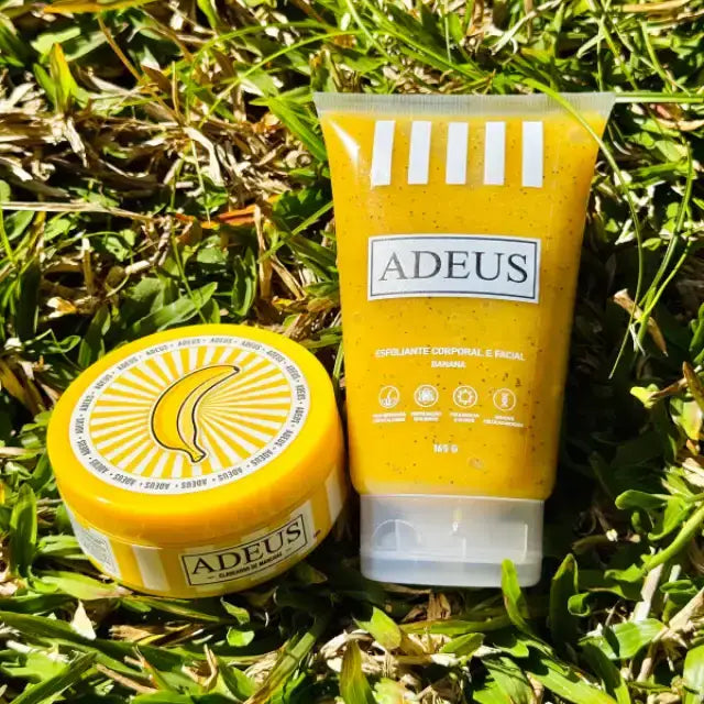 Adeus Skin Brightening Duo Kit – Banana Exfoliator & Dark Spot Cream. Both products from the kit beautifully displayed in a lush natural setting – Buy now at MKPBR.COM – Worldwide Shipping