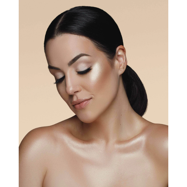 BM Beauty Marmalade Gel Highlighter applied on skin – Buy now at MKPBR.COM – Worldwide Shipping
