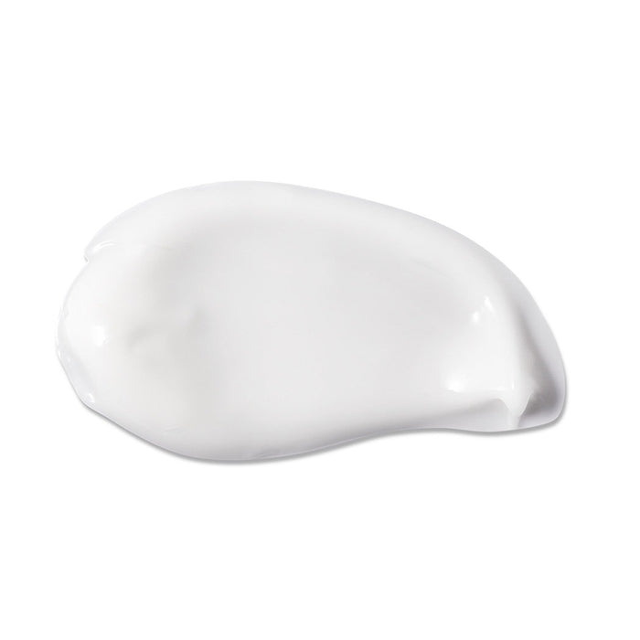 Creamy white texture close-up of O Boticario Boti Baby moisturizing baby lotion for bath and after-bath care – Buy now at MKPBR.COM – Worldwide Shipping