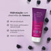 O Boticário Cuide-se Bem Amoruda body lotion benefits chart in Portuguese surrounded by fresh blackberries on a lilac background – Buy now at MKPBR.COM – Worldwide Shipping