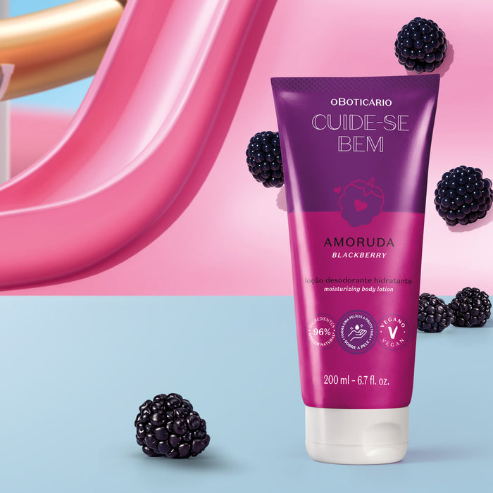 Cuide-se Bem Amoruda blackberry body lotion tube in a pastel pink and blue set design with scattered blackberries – Buy now at MKPBR.COM – Worldwide Shipping