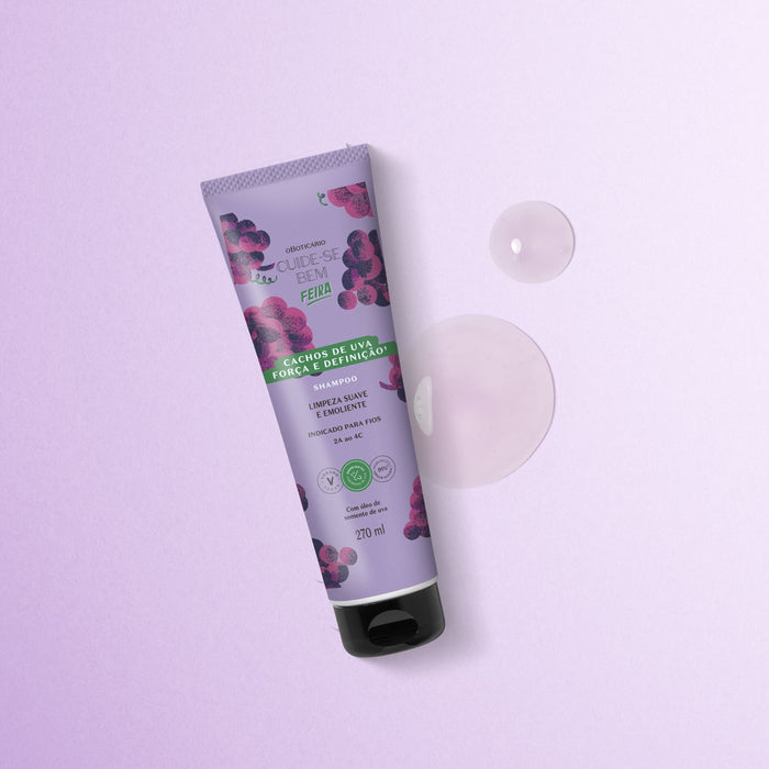 Detail view of the purple grape packaging of Boticário Cuide-se Bem Feira Cachos de Uva Grape Curl Shampoo, vegan Brazilian shampoo for wavy curly and coily hair – Buy now at MKPBR.COM – Worldwide Shipping