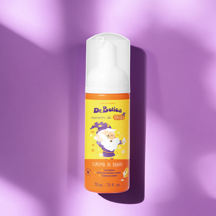 Boticario Dr. Botica Nuvem de Ideias Kids Bath Foam orange foaming pump bottle photographed on a lilac background with soft shadows – Buy now at MKPBR.COM – Worldwide Shipping