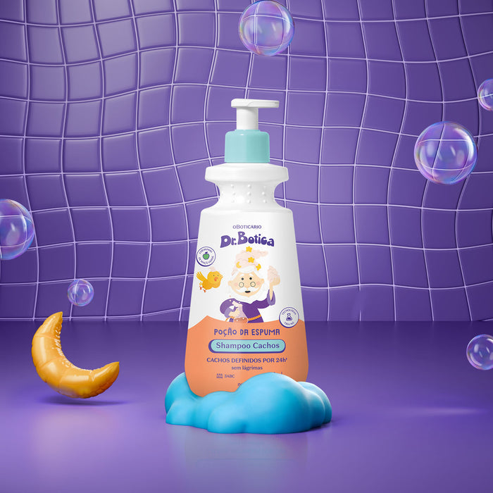Label and packaging detail of Boticario Dr. Botica Pocao da Espuma kids shampoo for curly hair 3 ABC, Brazilian tear-free formula in a 400 ml bottle – Buy now at MKPBR.COM – Worldwide Shipping