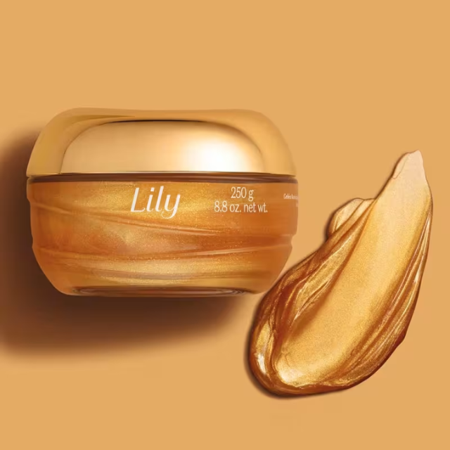 boticario lily glow illuminating body jelly texture swatch on skin buy now at mkpbr com worldwide shipping