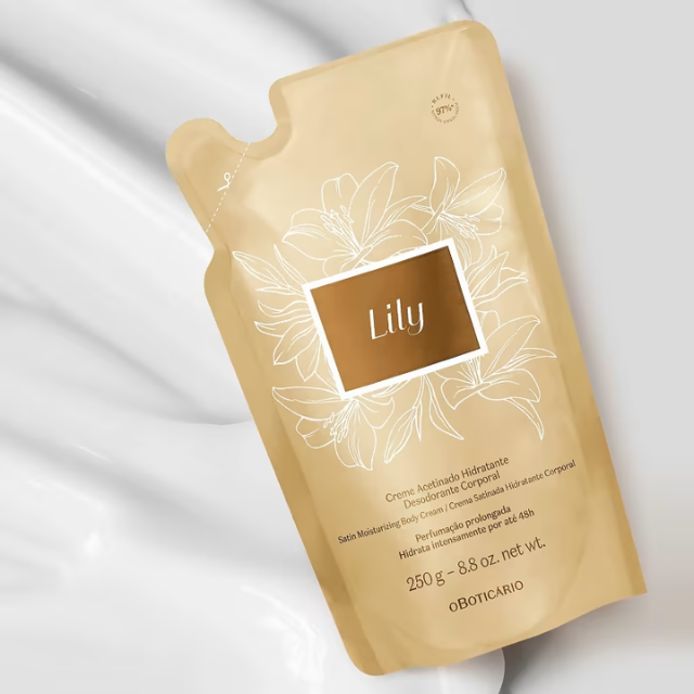 Velvety satin texture of Boticário Lily Lumière hydrating body cream – Buy now at MKPBR.COM – Worldwide Shipping