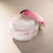 Boticário Love Lily Cream texture swatch showing satin finish and rose scent – Buy now at MKPBR.COM – Worldwide Shipping
[