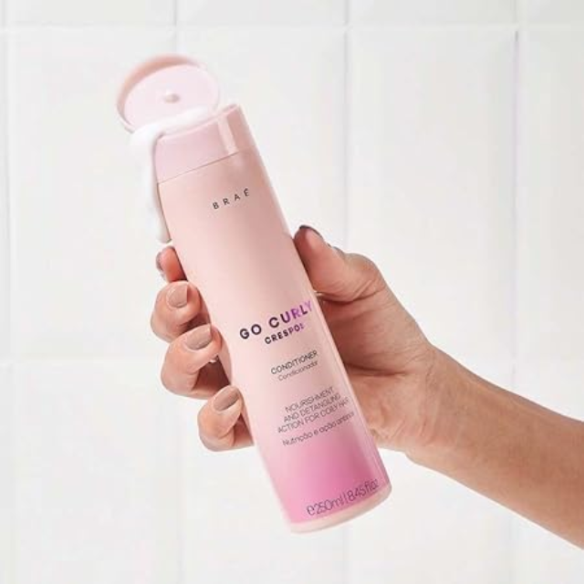 BRAÉ Go Curly Crespos Shampoo + Conditioner Kit for Coily & Kinky Hair – Gentle Cleanse, Detangling & Long-Lasting Definition – 2 × 8.45 fl oz (250 mL) conditioner label closeup – Buy now at MKPBR.COM – Worldwide Shipping