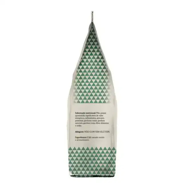 Baggio Café Chocolate Mint Flavored Coffee with ingredients list, emphasizing 100% Arabica beans from Brazil. – Buy now at MKPBR.COM – Worldwide Shipping
