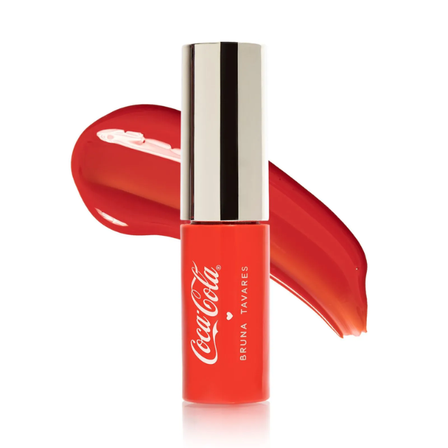 Bruna Tavares x Coca-Cola Oil Tint Shade Iconic Classic Red – Buy now at MKPBR.COM – Worldwide Shipping
