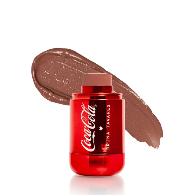 Bruna Tavares x Coca-Cola Stick Blush Classic Brown Rosy Shade – Buy now at MKPBR.COM – Worldwide Shipping
