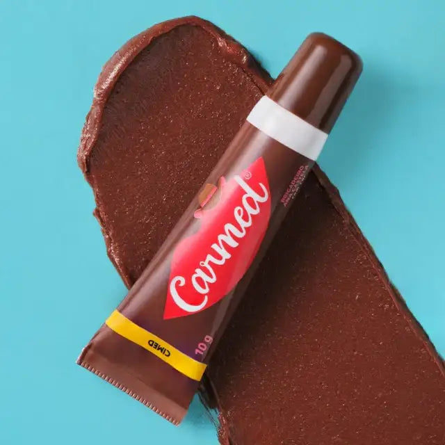 Carmed Sweet Line Lip Balm Kit: Brigadeiro Ana Castela, Leite Condensado, Doce de Leite – 3 x 0.35 oz (10g) – Experience intense hydration and playful flavors for your lips – Buy now at MKPBR.COM – Worldwide Shipping