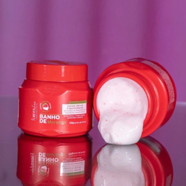 Alt: Official Forever Liss Banho de Verniz Morango packaging with Brazilian professional quality seal – Buy now at MKPBR.COM – Worldwide Shipping


