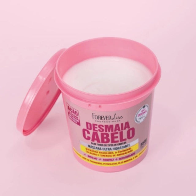 Creamy concentrated texture of Forever Liss Desmaia Cabelo mask for hair alignment – Buy now at MKPBR.COM – Worldwide Shipping