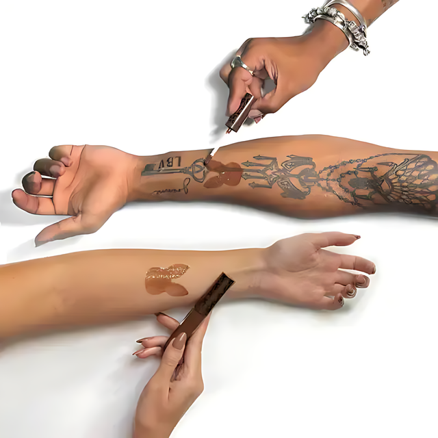 Franciny Ehlke Chocochilli lip gloss featuring an innovative spatula applicator – Buy now at MKPBR.COM – Worldwide Shipping