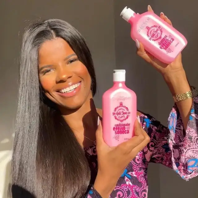 Smiling woman with long, straight dark hair presenting Gold Spell Co. Sleep Effect Ultra-Hydrating & Anti-Volume Shampoo and Conditioner Set - Buy now at MKPBR.COM - Worldwide Shipping