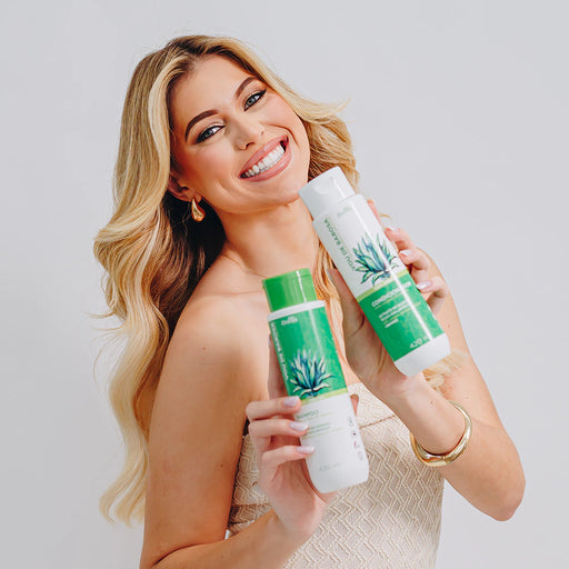 Griffus Vou de Babosa Strengthening Shampoo 420ml (14.20 fl oz) – Buy now at MKPBR.COM – Worldwide Shipping