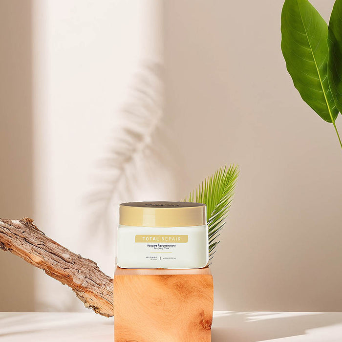 Le Prö Total Repair Mask 300 g jar label detail – Buy now at MKPBR.COM – Worldwide Shipping
