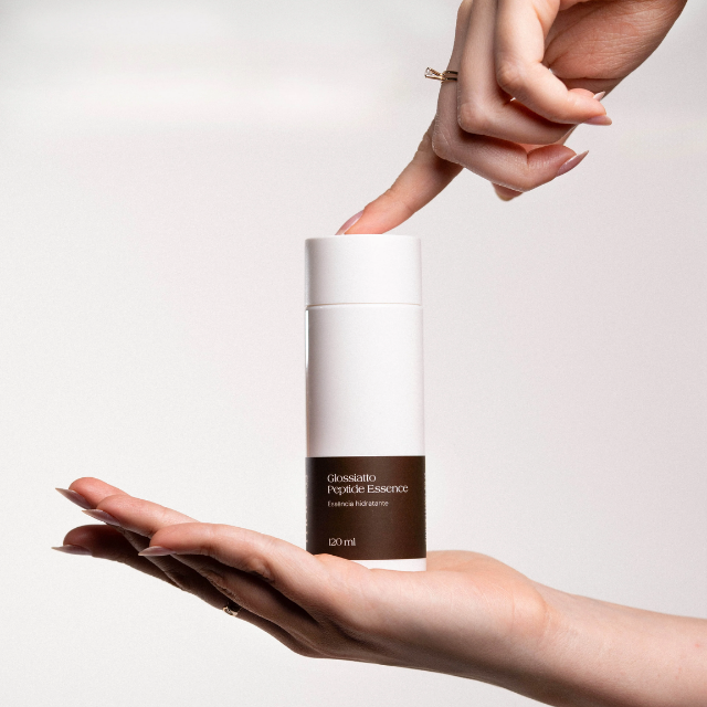 Mocca Beauty Glossiatto Peptide Essence Hydrating Facial Essence for Skin Barrier Support + Glow – 4.06 fl oz (120 mL) – Bottle angled view for product detail – Buy now at MKPBR.COM – Worldwide Shipping