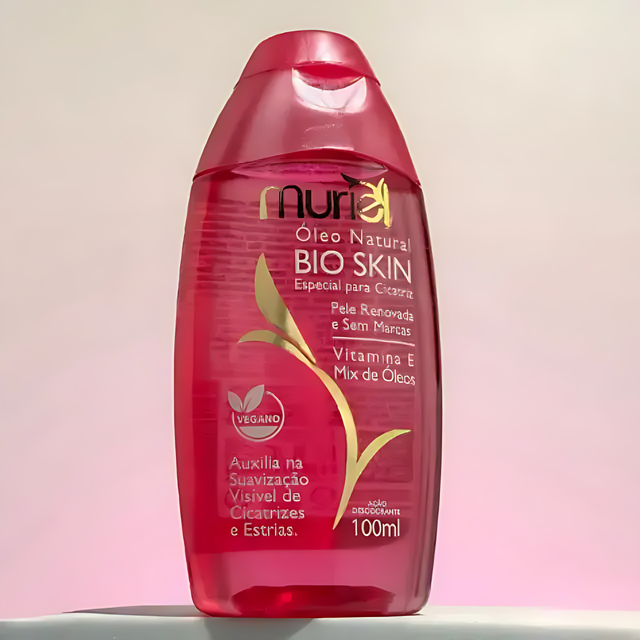 Muriel Bio Skin Body Oil | Healthy Aspect & Velvety | 5.07 fl oz (150ml) - Lifestyle shot of the oil being applied, illustrating its smooth application and absorption – Buy now at MKPBR.COM – Worldwide Shipping

