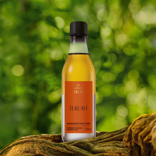Natura Ekos Tukumã Biphase Shower Oil – 6.76 fl oz (200 ml) two phases visible before shaking – Buy now at MKPBR.COM – Worldwide Shipping
