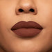  Niina Secrets Skinny Matte Lipstick Castanho Begonia look – Buy now at MKPBR.COM – Worldwide Shipping