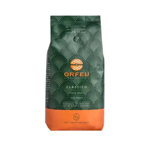 Orfeu Classic Whole Bean Coffee – 35.27 oz (1 Kg) – A premium bag of Orfeu Classic Whole Bean Coffee, showcasing its elegant design and 'Café em Grãos' label. – Buy now at MKPBR.COM – Worldwide Shipping