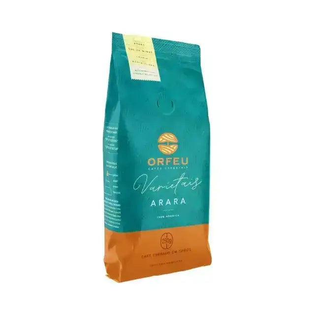 Orfeu Arara Whole Bean Coffee - The front view of the Orfeu Arara Whole Bean Coffee packaging, clearly displaying the 250g weight and 'Arara Varietal'. – Buy now at MKPBR.COM – Worldwide Shipping