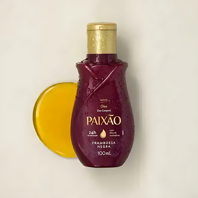 Lightweight body oil texture for Paixão Black Raspberry on neutral surface. Buy now at MKPBR.COM – Worldwide Shipping