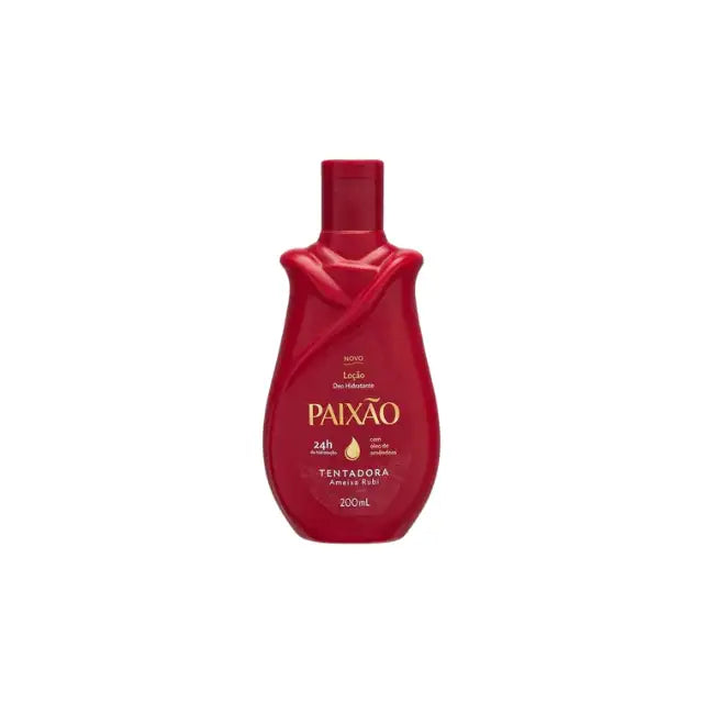 Paixão Tentadora Ameixa Rubi Deodorant Hydrating Body Lotion 200ml with Almond Oil – clean front bottle on white background, elegant curved red bottle – Buy now at MKPBR.COM – Worldwide Shipping