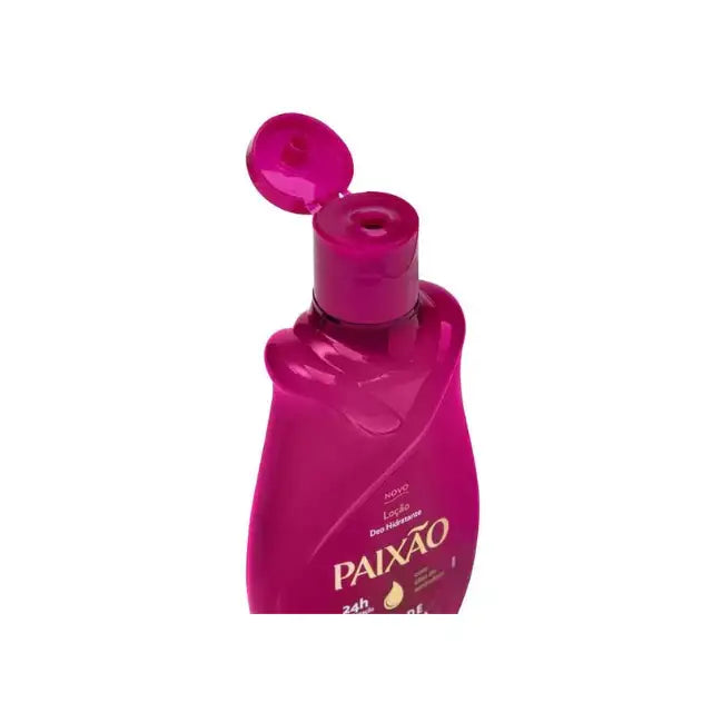 Open flip-top cap of Paixao Vanilla Flower deodorant moisturizing lotion bottle, dispensing hole detail. Buy now at MKPBR.COM – Worldwide Shipping