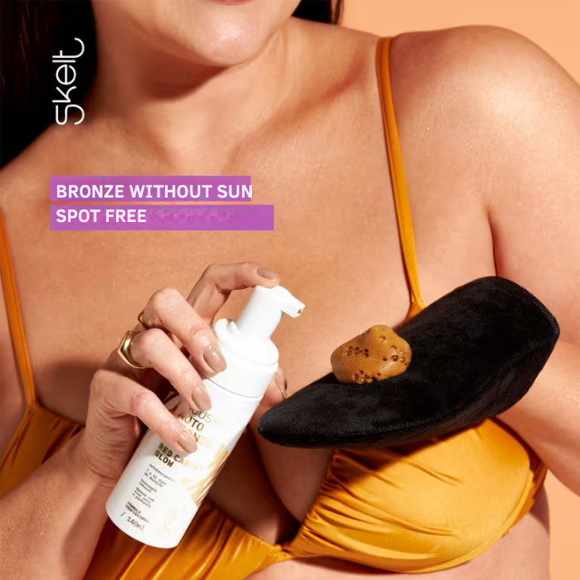 Skelt Self-Tanning Mousse (Medium) – Beginner-Friendly Color Guide + Included Skelt Tanning Mitt – 5.07 oz (150 ml) application on arm with circular blending – Buy now at MKPBR.COM – Worldwide Shipping