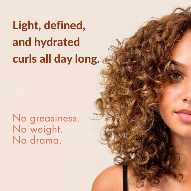 Arvensis Spray Day After Cachos 250ml reactivates curl definition with coconut water and vegetable collagen – Buy now at MKPBR.COM – Worldwide Shipping