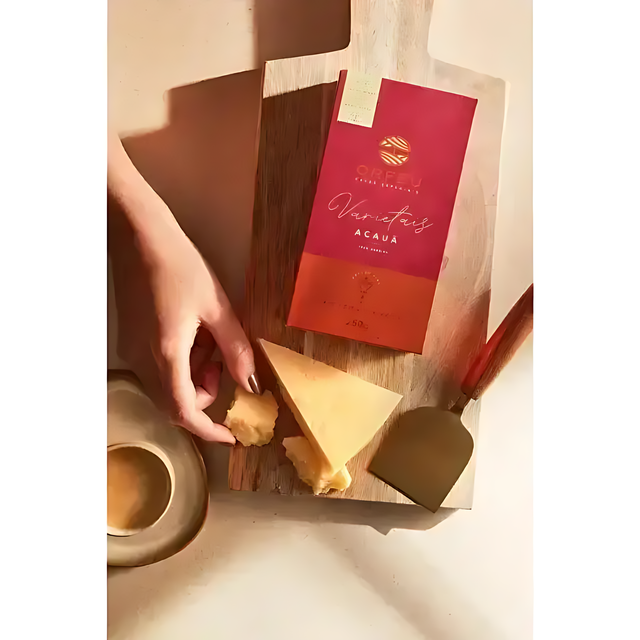 Orfeu Acauã Ground Coffee – A lifestyle flat lay featuring the Orfeu Acauã Ground Coffee package, a brewed cup, and cheese, creating an inviting scene. – Buy now at MKPBR.COM – Worldwide Shipping
